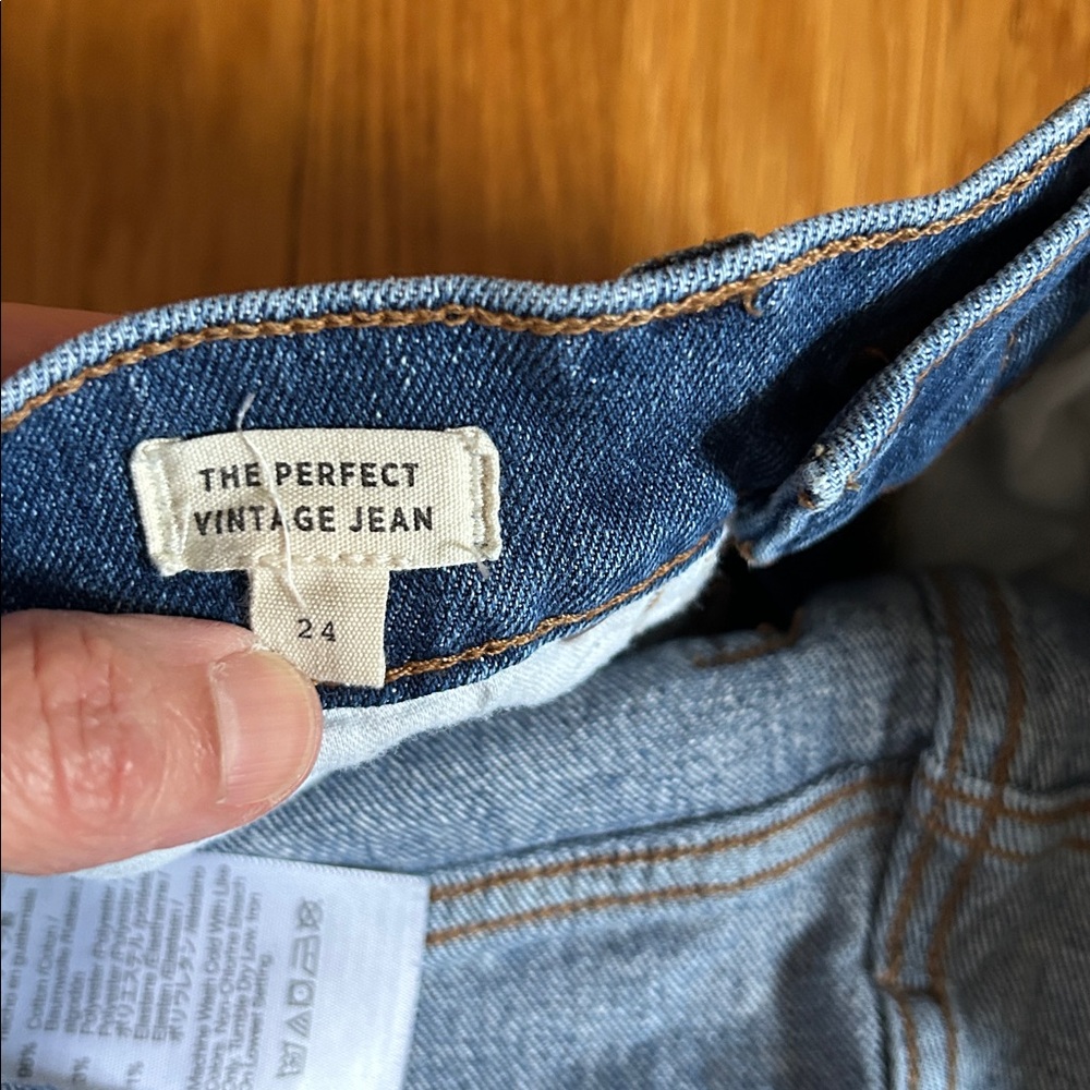 Madewell women’s Straight-Leg Denim Jeans in Blue - Picture 6 of 9